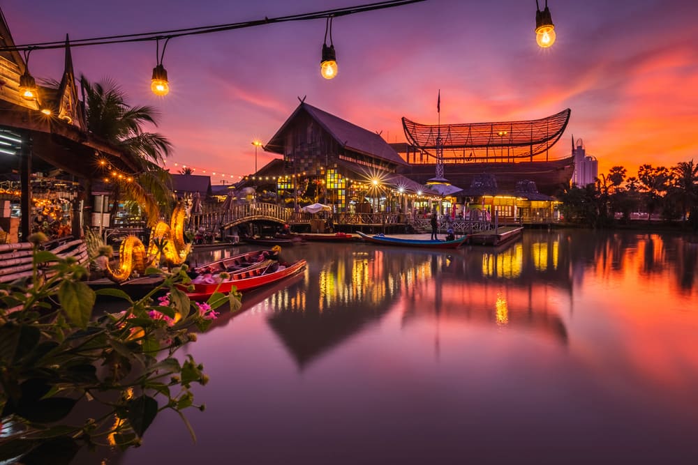 Pattaya Floating Market at sunset. 